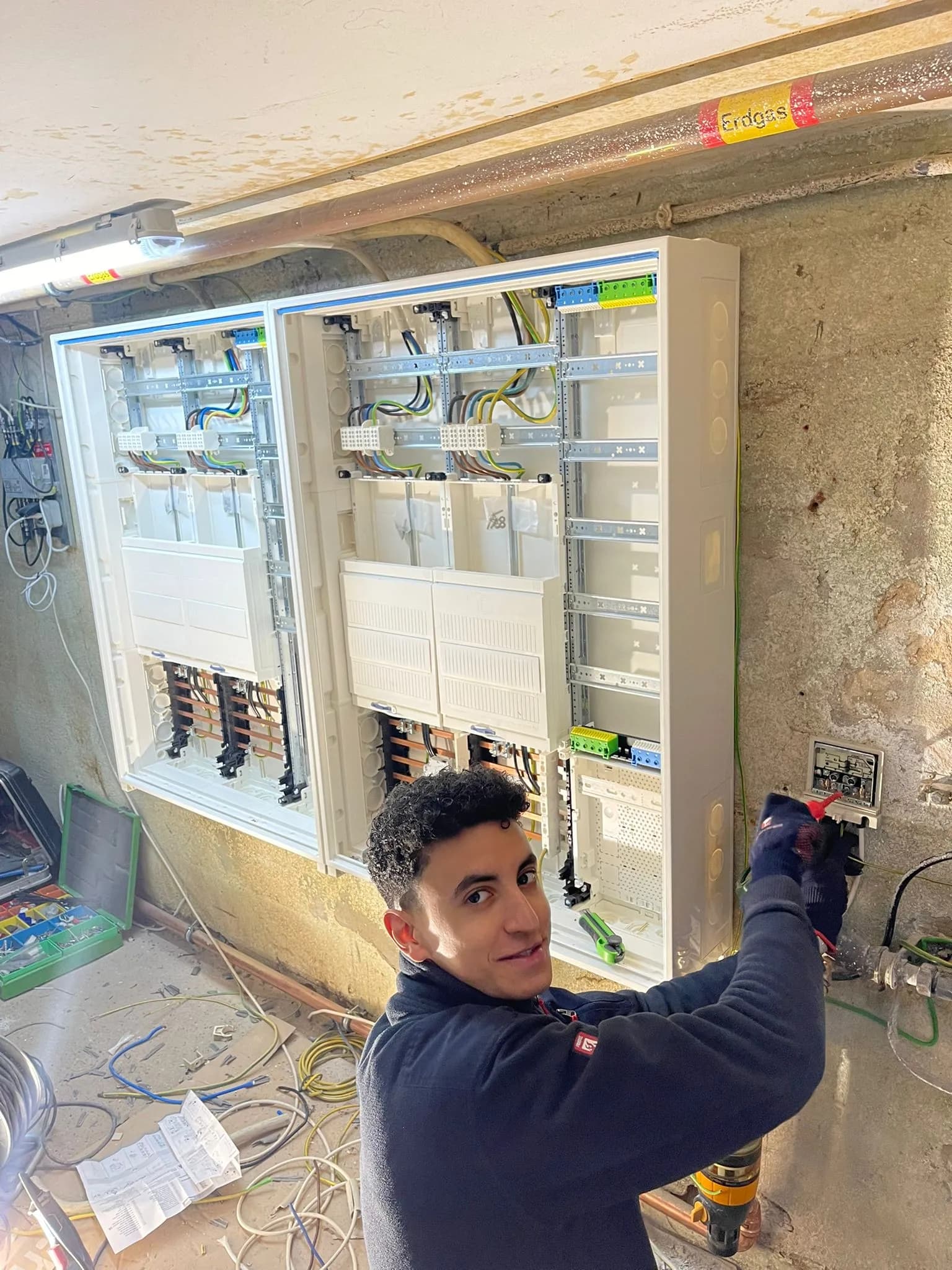 Komplexe Elektroverteilung